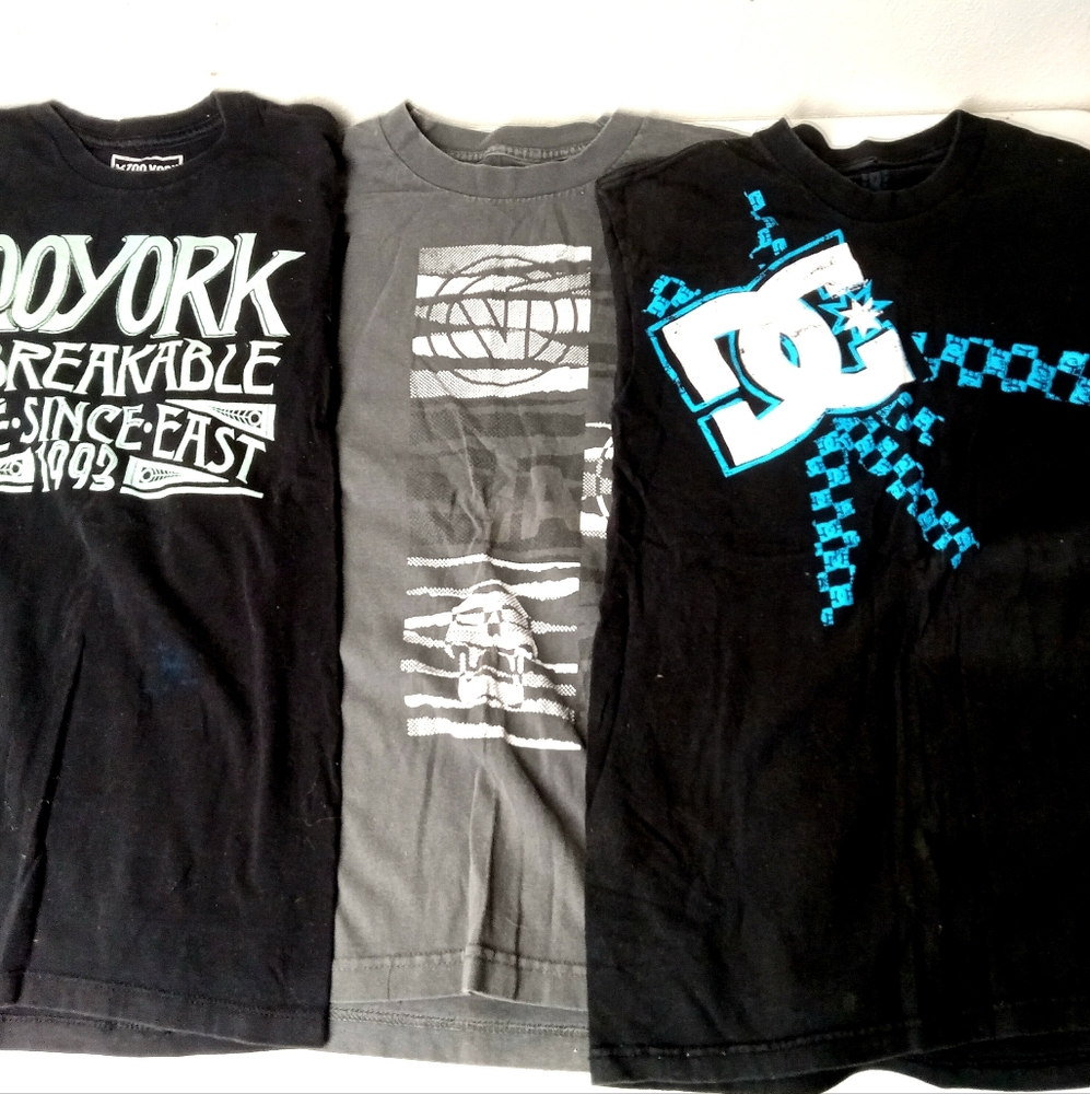 Boys Size small shirt bundle VANS DC ZOO YORK